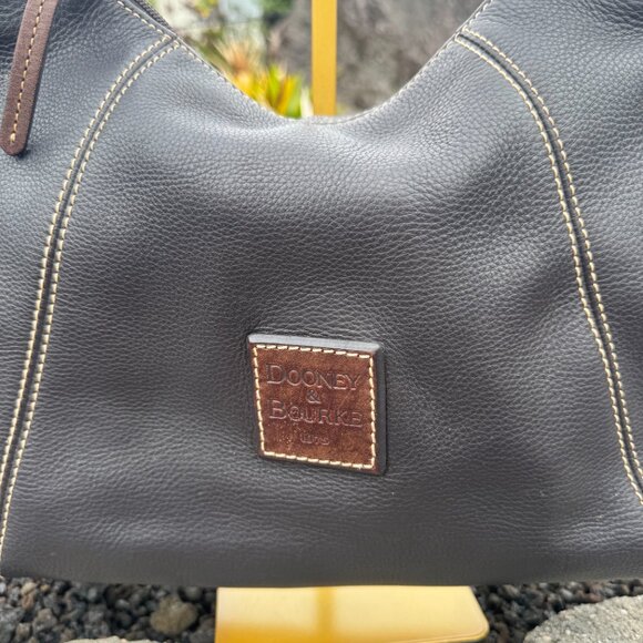 Dooney & Bourke Vintage Dark Brown Pebbled Leather Shoulder Bag - Picture 4 of 11